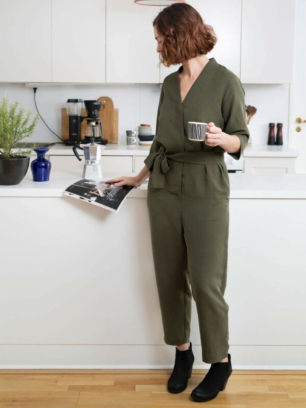 Schnittmuster // The Assembly Line // V-Neck Jumpsuit XS-L oder XL-3XL – Bild 3