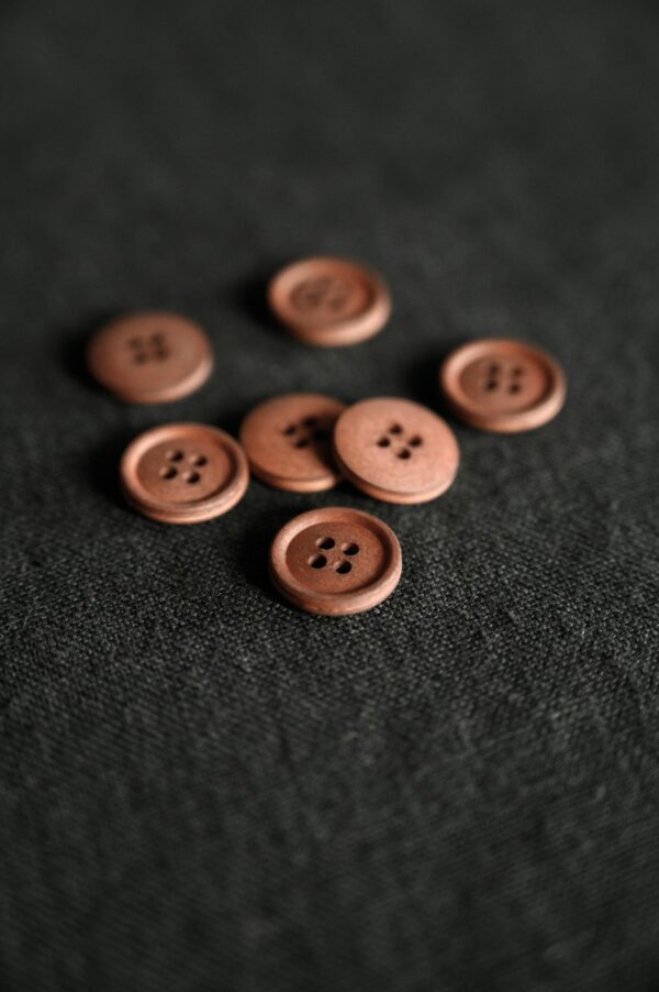 BIO Cotton Knöpfe 15 mm // Merchant & Mills // Cinnamon Dust