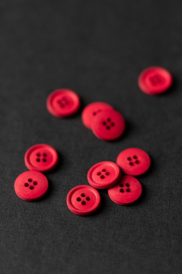 BIO Cotton Knöpfe 15 mm // Merchant & Mills // Demon Red