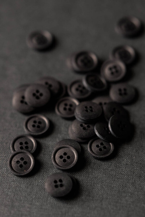 BIO Cotton Knöpfe 15 mm // Merchant & Mills // Sweeps Scrim