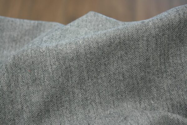 Flanell // Shetland Herringbone // Grey – Bild 4
