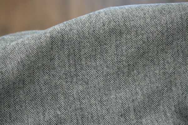 Flanell // Shetland Herringbone // Grey – Bild 3