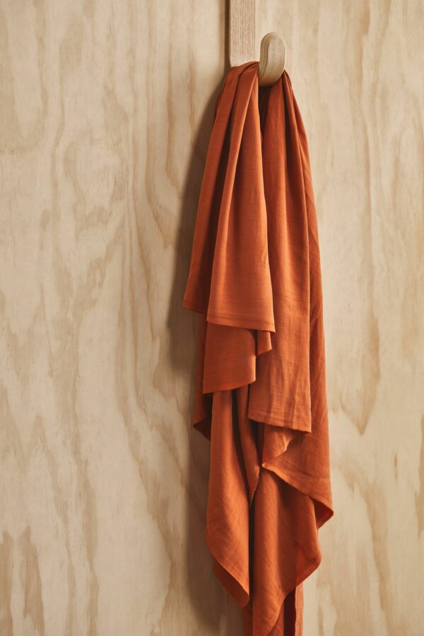 TENCEL™ Crispy Crepe // Meet Milk // Rust – Bild 2