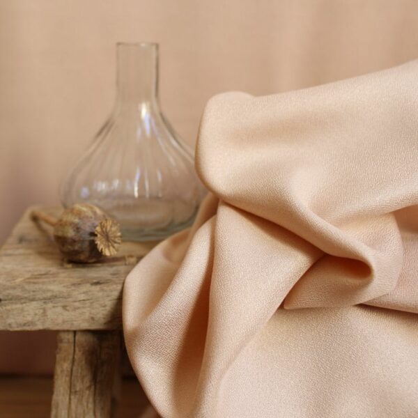 EcoVero™️ Viskosecrepe // Atelier Brunette // Blush – Bild 2