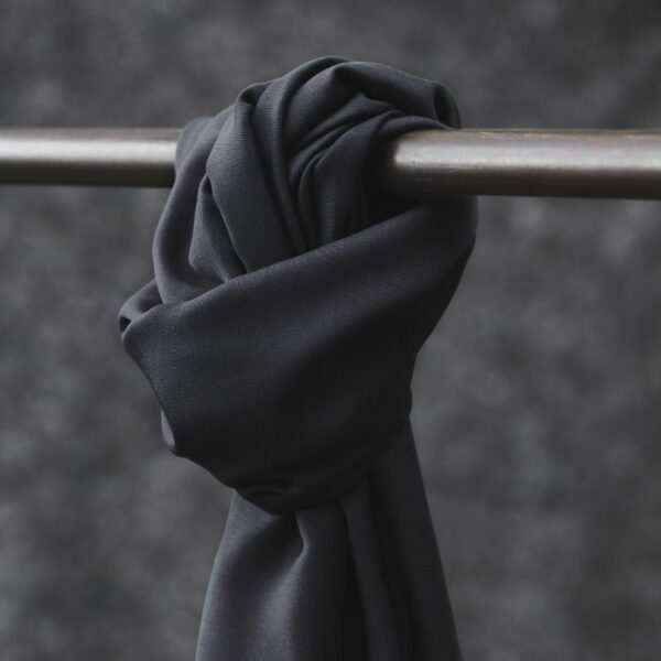 TENCEL™ Smooth Drape Twill // Meet Milk // Dark Navy