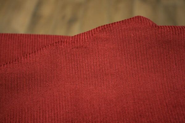 Cord mit Elastan // Beere