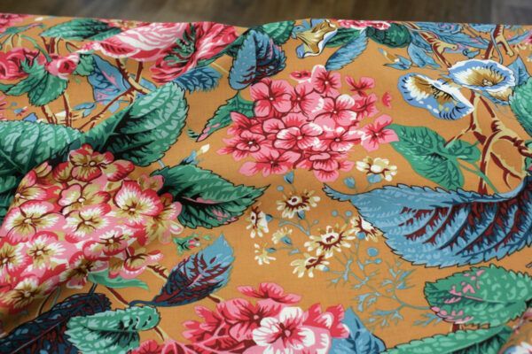 Popeline // Kaffe Fassett // Rose and Hydrangea // Ochre – Bild 3