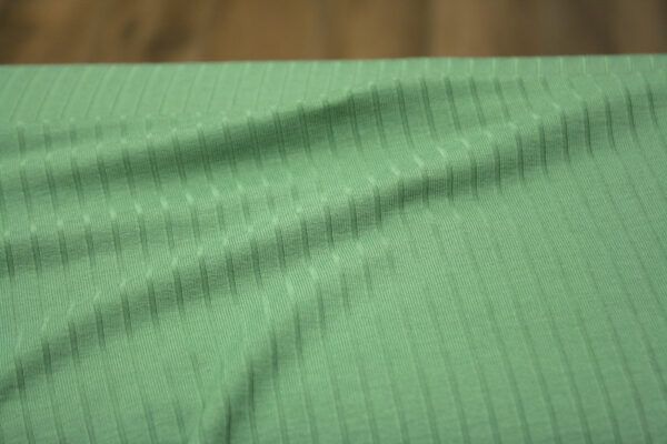Viskosejersey // Gerippt // Grün