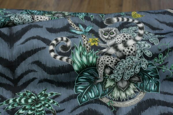 Dekostoff // Möbelstoff // Emma Shipley // Lemur Navy – Bild 5