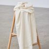 Saba Sheer // TENCEL™ und Viskose // Meet Milk // Bright White – Bild 4