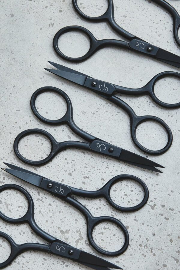 Small Thread Scissor // Fadenschere // Sewply // Black – Bild 3