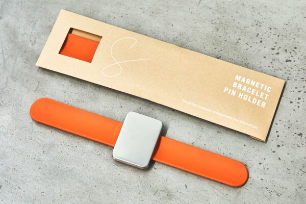 Magnetic Bracelet Pin Holder // Magnetnadelkissen // Sewply // Orange – Bild 3
