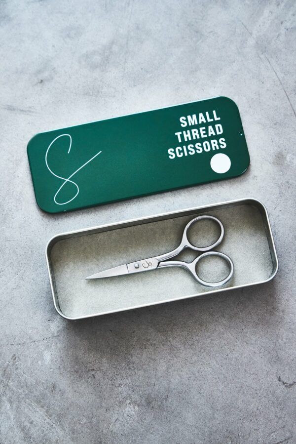 Small Thread Scissor // Fadenschere // Sewply // Steel – Bild 5