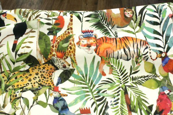 Dekostoff // Möbelstoff // King of the Jungle