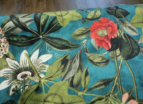 Dekostoff // Möbelstoff // Samt // Passiflora // Kingfisher – Bild 4