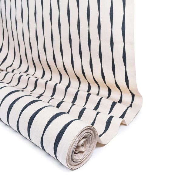 Dekostoff // Möbelstoff // Skinny laMinx // Brancusi Stripe // Inkspot