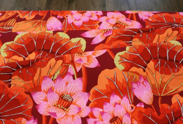 Popeline // Kaffe Fassett // Lake Blossom // Red – Bild 2