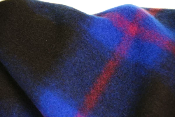 Wollstoff // Atelier Jupe // Black And Royal Blue Checked – Bild 3