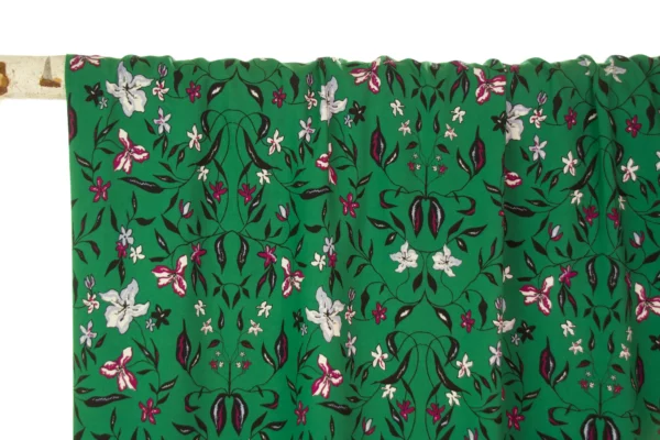 Viskose // Atelier Jupe // Bright Green With Small Flowers – Bild 3
