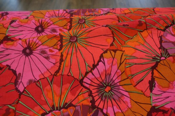 Popeline // Kaffe Fassett // Lotus Leaf // Wine – Bild 3