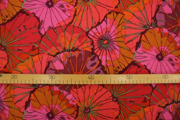 Popeline // Kaffe Fassett // Lotus Leaf // Wine – Bild 2