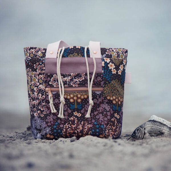 Gabardine Twill // SYAS // Florarium // Licorice Grey – Bild 3