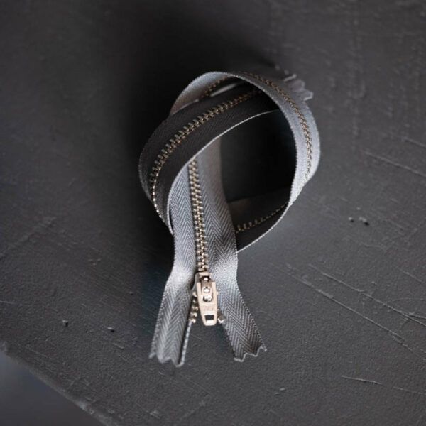 Metallreißverschluss // 30 cm // Grey Nickel