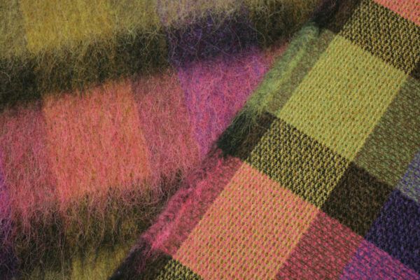 Wollstoff // Chequered Alpaka // Pink Yellow – Bild 5