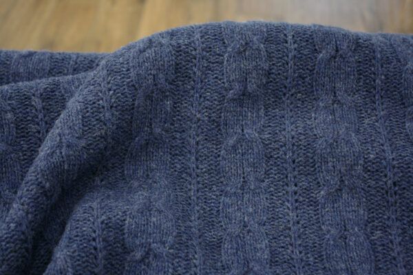 Merinostrick // Zopfmuster // Blau