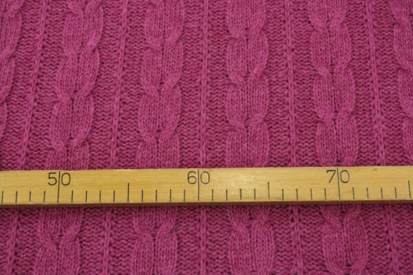 Merinostrick // Zopfmuster // Magenta – Bild 4