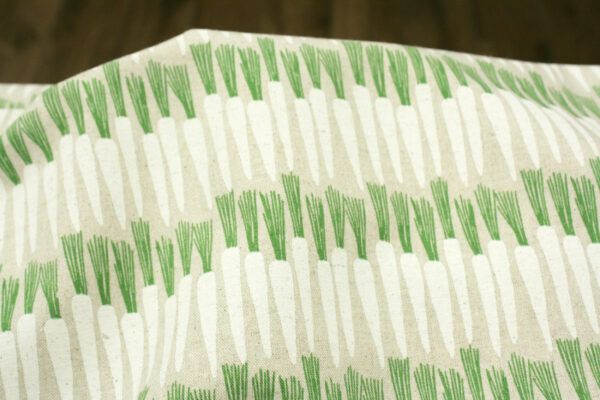 Canvas // Sevenberry // Radish // White