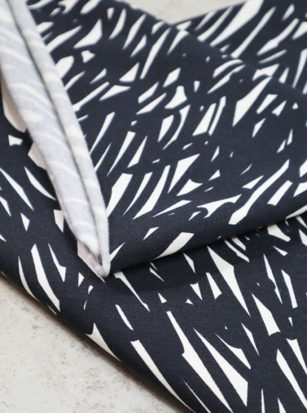 Sava Sweat // Meet Milk // Sketchy // Black/Shell – Bild 2