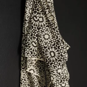 Indian Cotton // Merchant & Mills // Papercut Black
