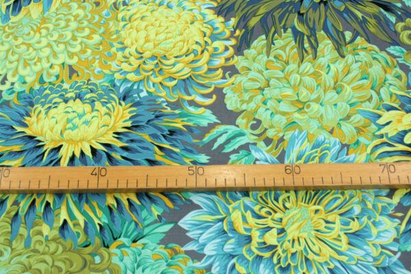 Popeline // Kaffe Fassett // Japanese Chrysanthemum // Forest – Bild 4