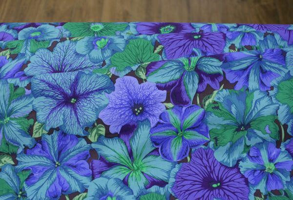 Popeline // Kaffe Fassett // Petunia // Blue – Bild 4