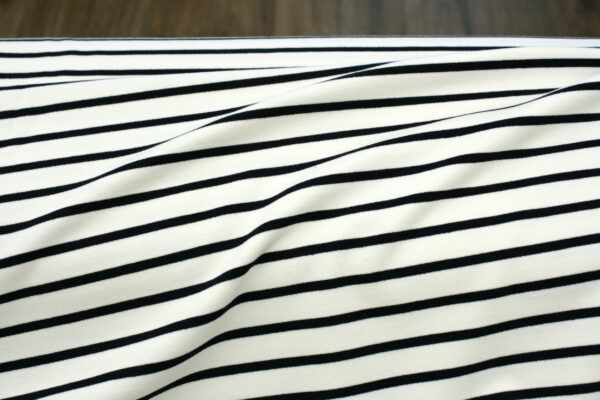 Sommersweat // Stripes // Off White and Black – Bild 2