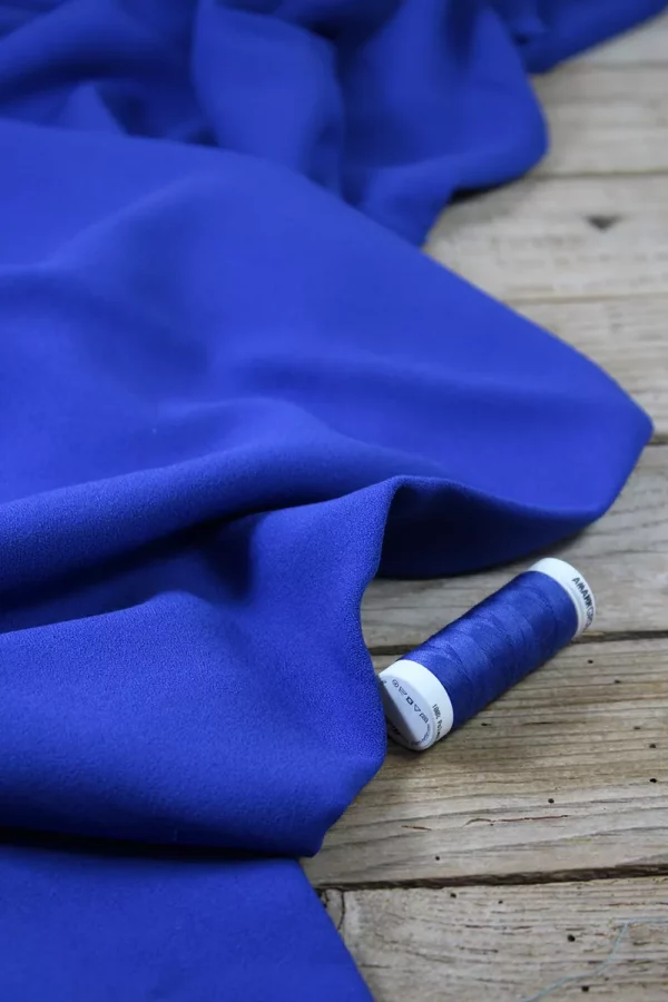 Viskosecrepe // Eglantine et Zoé // Royal Blue