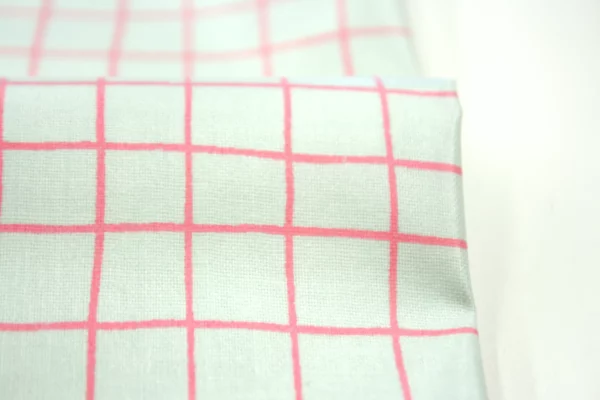 Beschichteter Stoff // Wachstuch // Karo // Neon Pink Mint – Bild 2