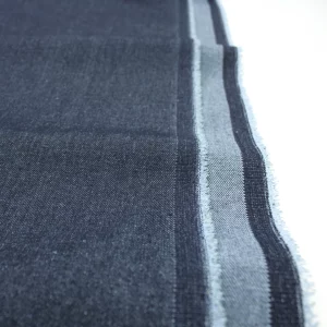 Denim // Blau Hellblau