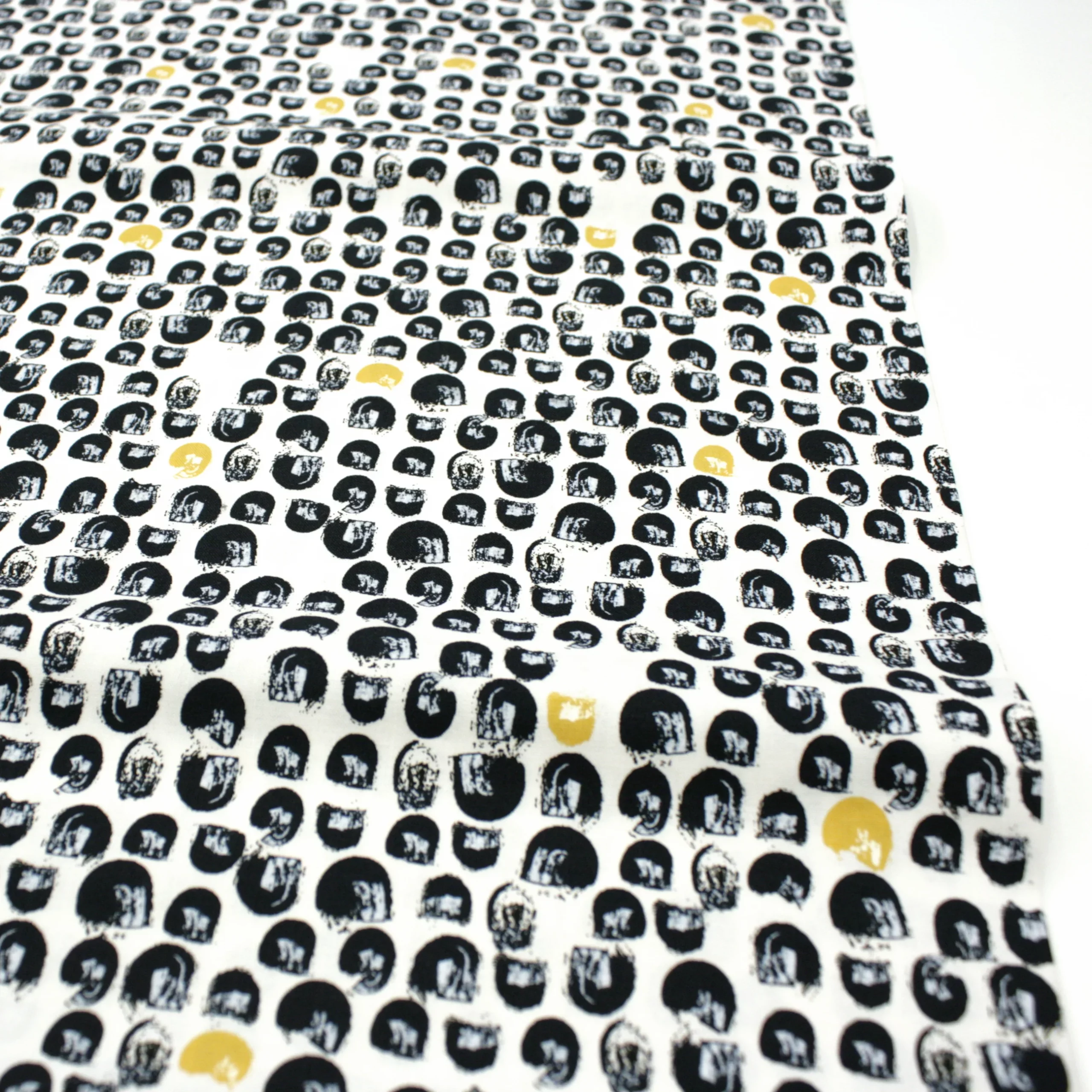 Popeline // Zen Chic // Moda Fabrics // Balisong Coconut Midnight Shell Mosaic