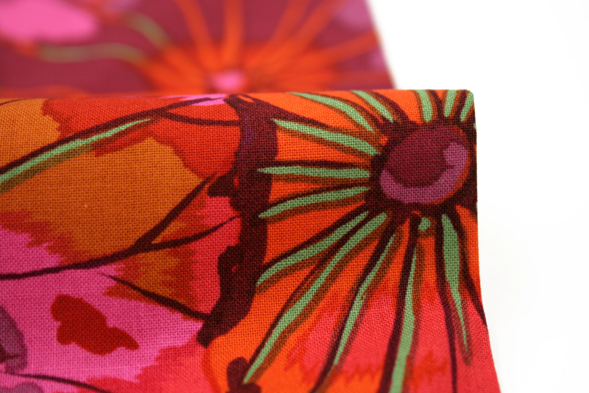 Popeline // Kaffe Fassett // Lotus Leaf // Wine – Bild 5