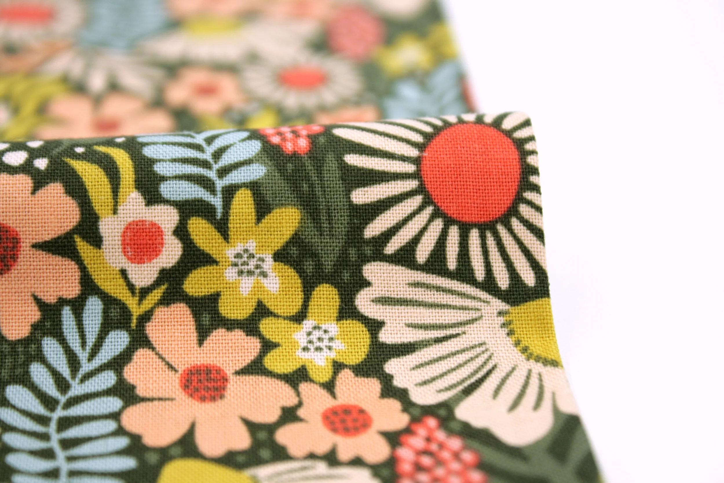 Popeline // Cotton and Steel // Petals in the Sun // Flowers Moss – Bild 2
